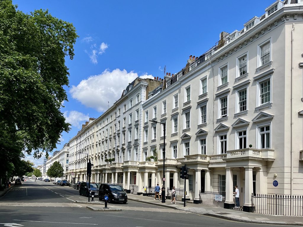 17, St. George’s Square, London, SW1V 2HX