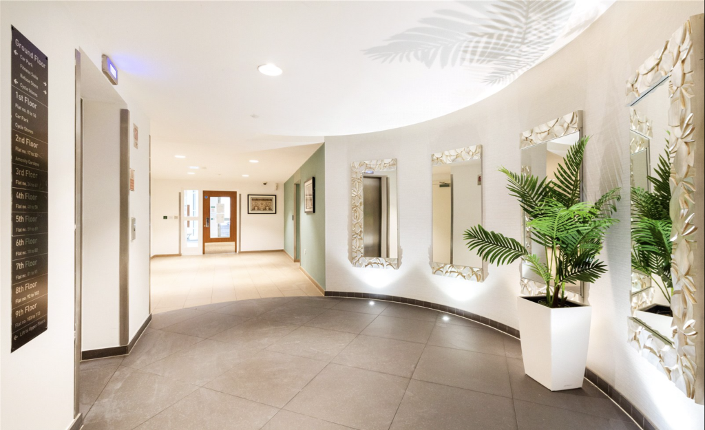 9 Queensland Road, London N7 7FJ