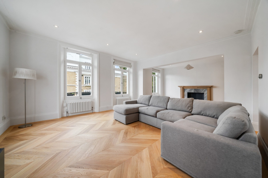39 Courtfield Gardens, London SW5 0PJ