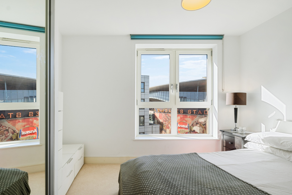 9 Queensland Road, London N7 7FJ