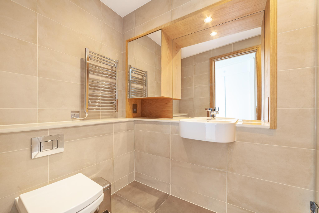 Arena Tower, 25 Crossharbour Plaza, E14 9YF