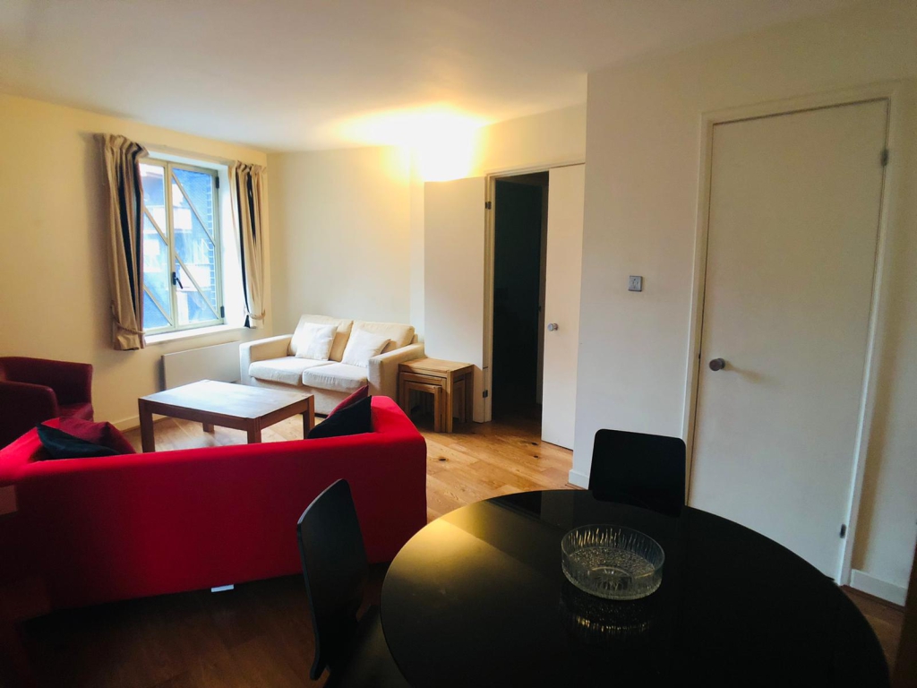 The Circle, Queen Elizabeth Street, London SE1
