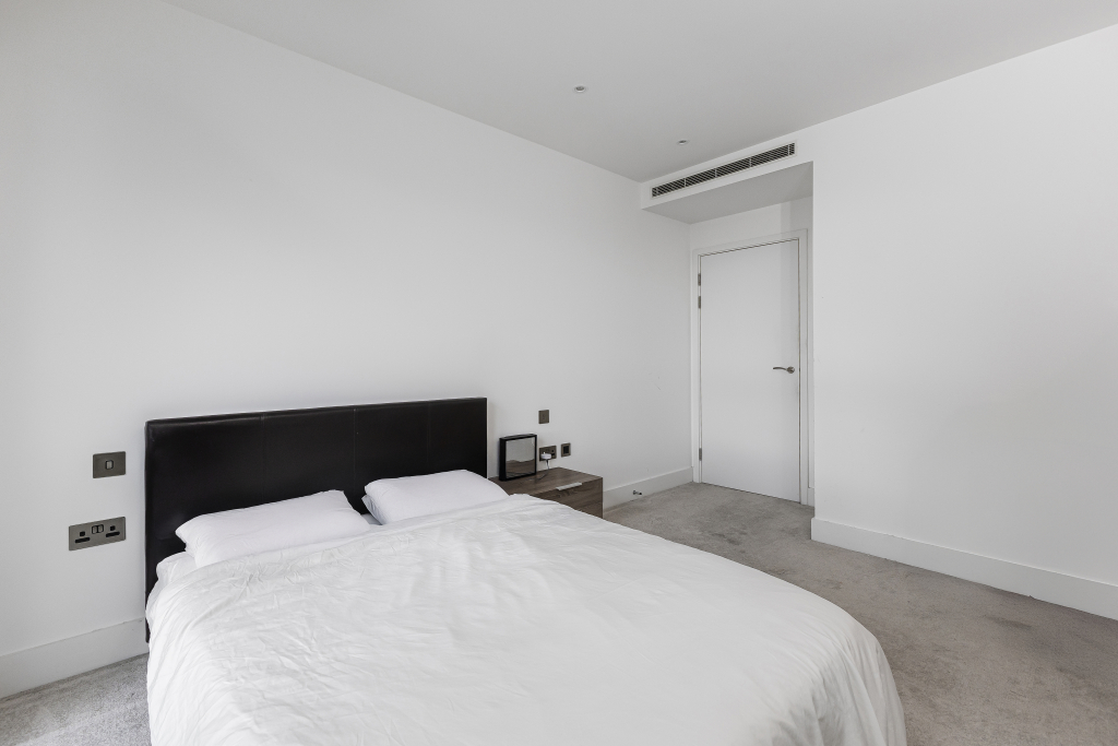 Apt 2002 Wiverton Tower, 4 New Drum Street, E1 7AT