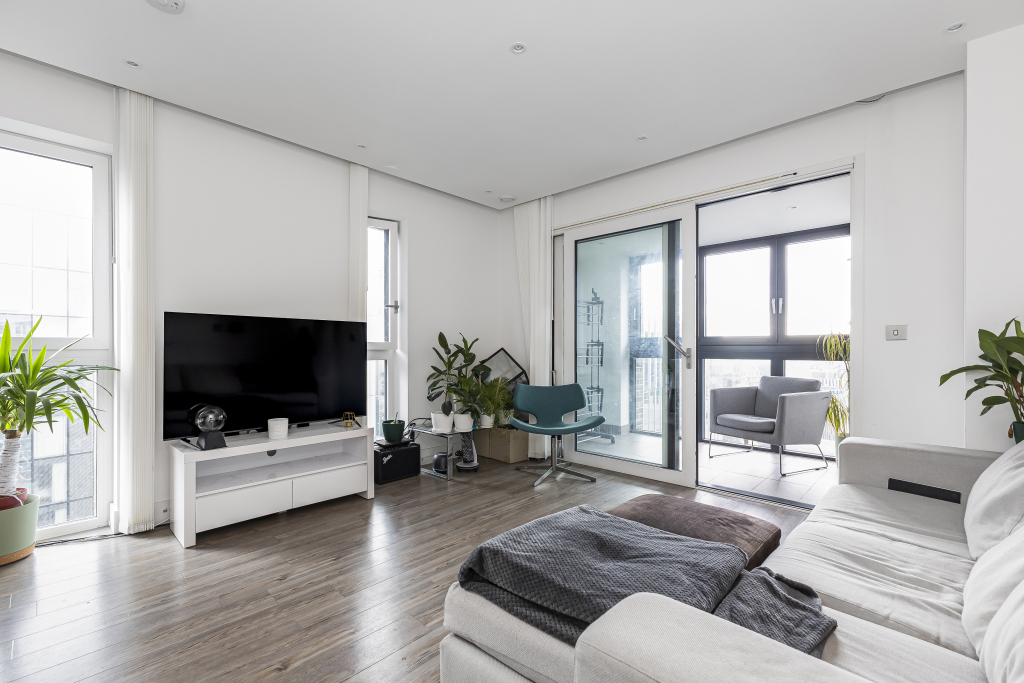 Apt 2002 Wiverton Tower, 4 New Drum Street, E1 7AT