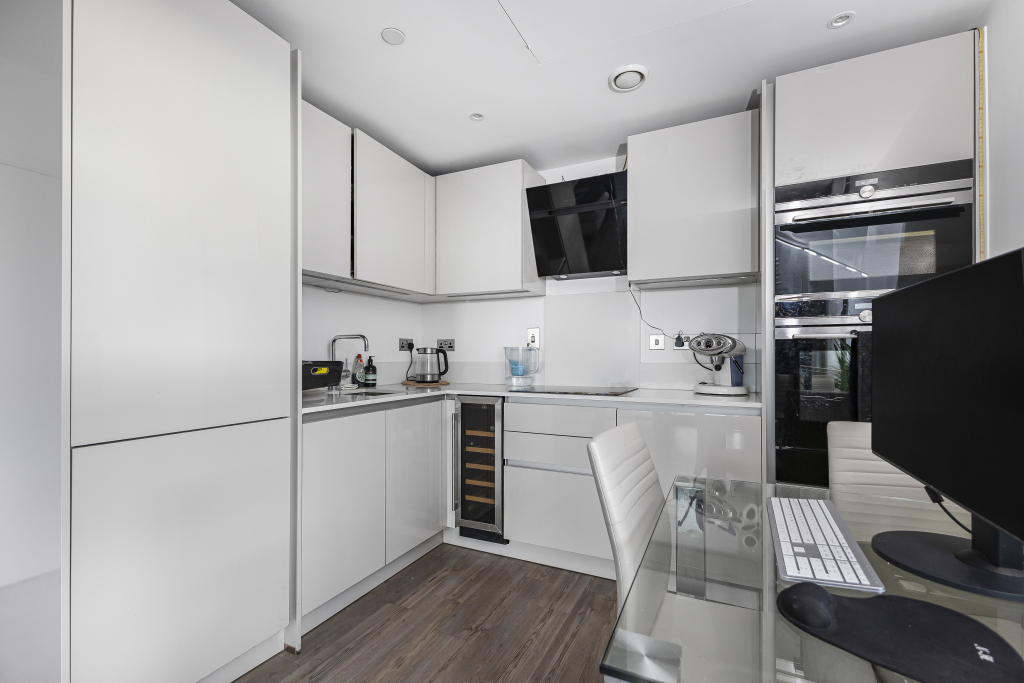 Apt 2002 Wiverton Tower, 4 New Drum Street, E1 7AT