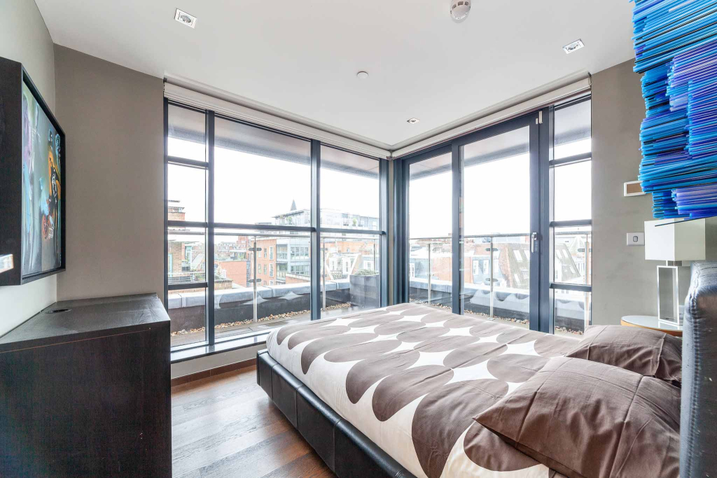 16-18 Douglas Street, London, SW1P 4PB