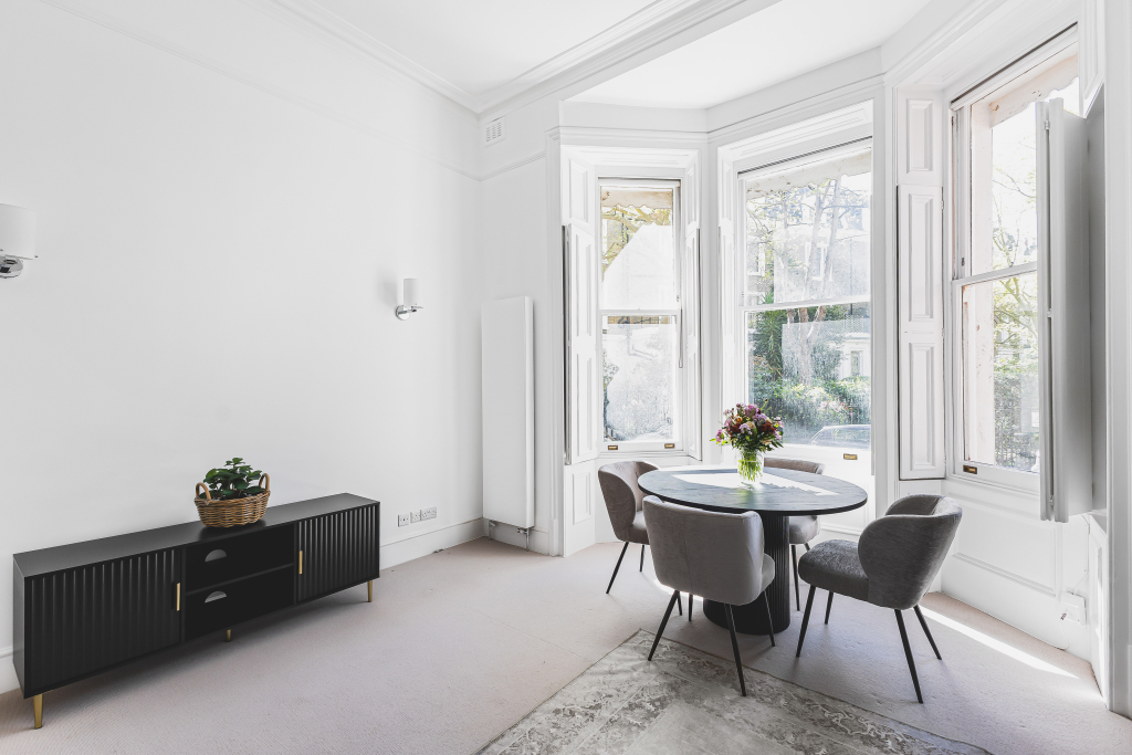 28 Gledhow Gardens, London SW5 0AZ