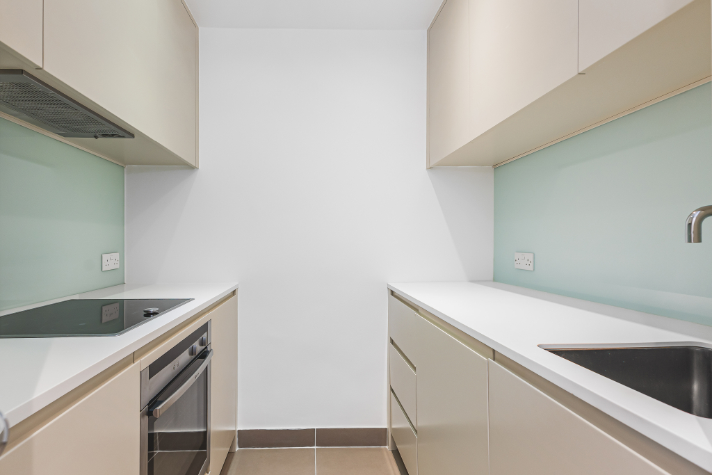 28 Gledhow Gardens, London SW5 0AZ