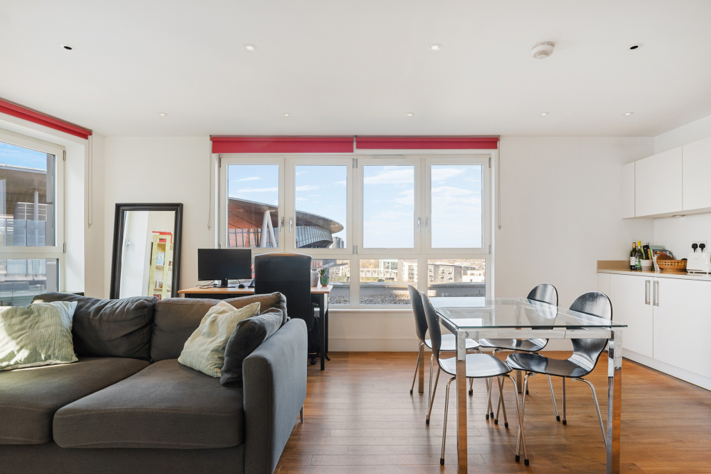 9 Queensland Road, London N7 7FJ