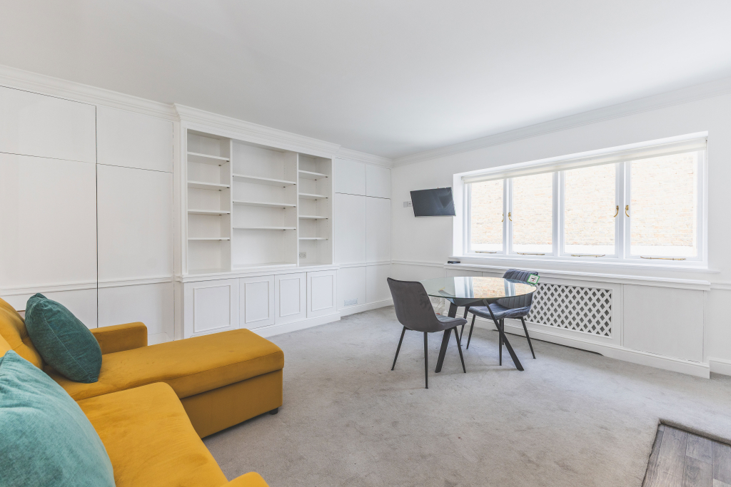 Lennox Gardens, London, SW1X 0DB