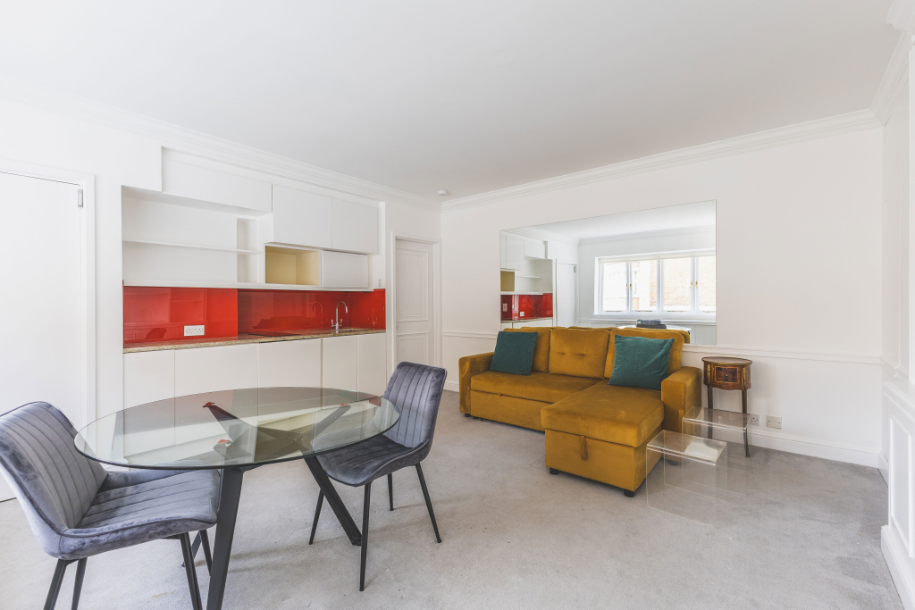 Lennox Gardens, London, SW1X 0DB