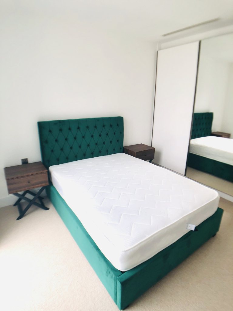 9 Harbour Way, London, E14 9DX