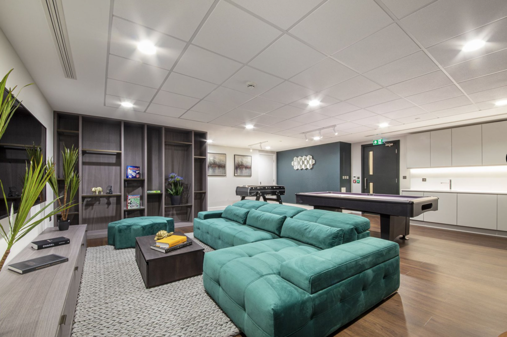 9 Harbour Way, London, E14 9DX