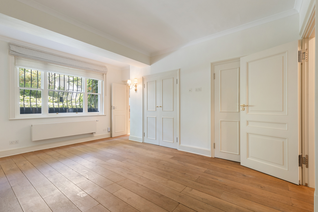 Pembridge Place, London, W2 4XB