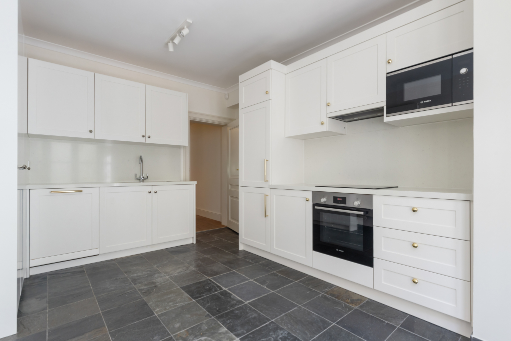 Pembridge Place, London, W2 4XB