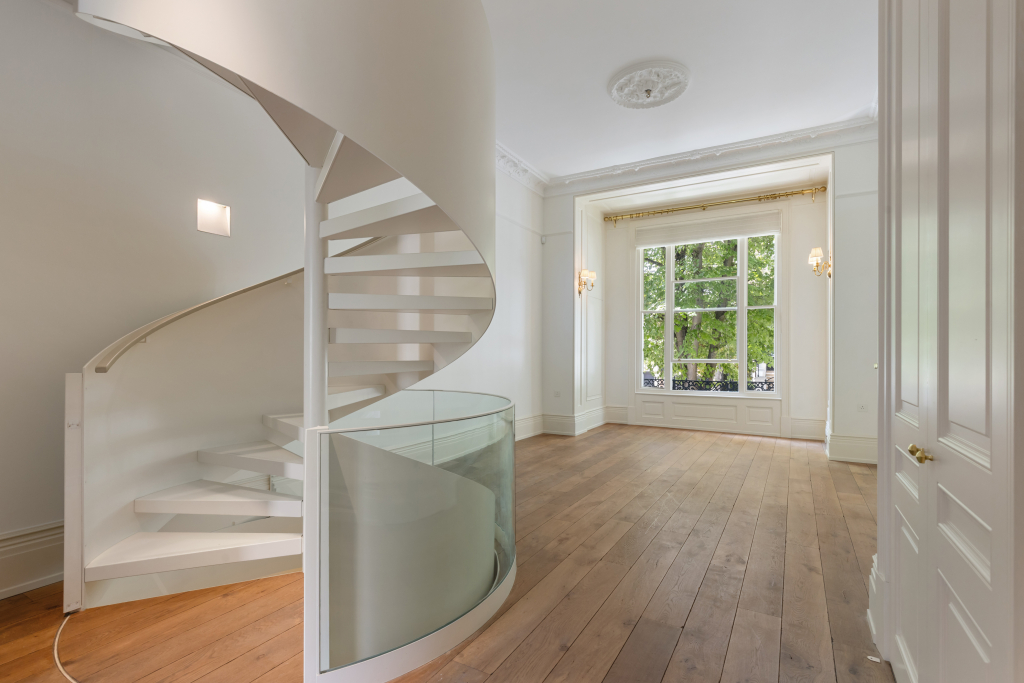 Pembridge Place, London, W2 4XB