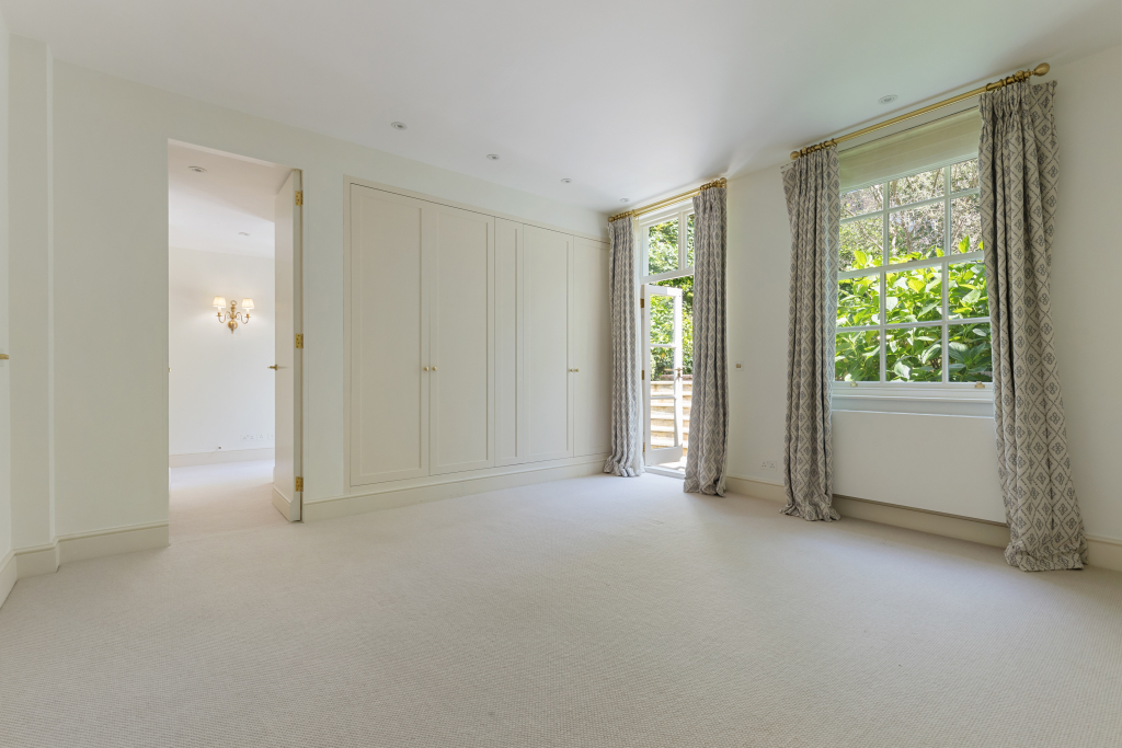 Pembridge Place, London, W2 4XB