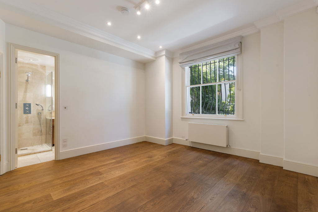 Pembridge Place, London, W2 4XB