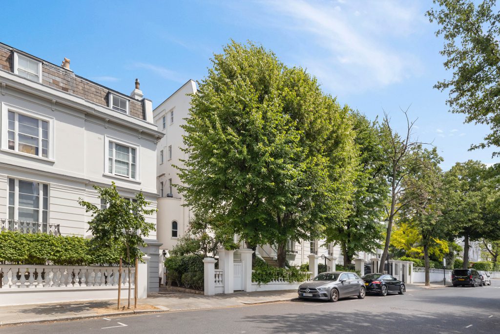 Pembridge Place, London, W2 4XB
