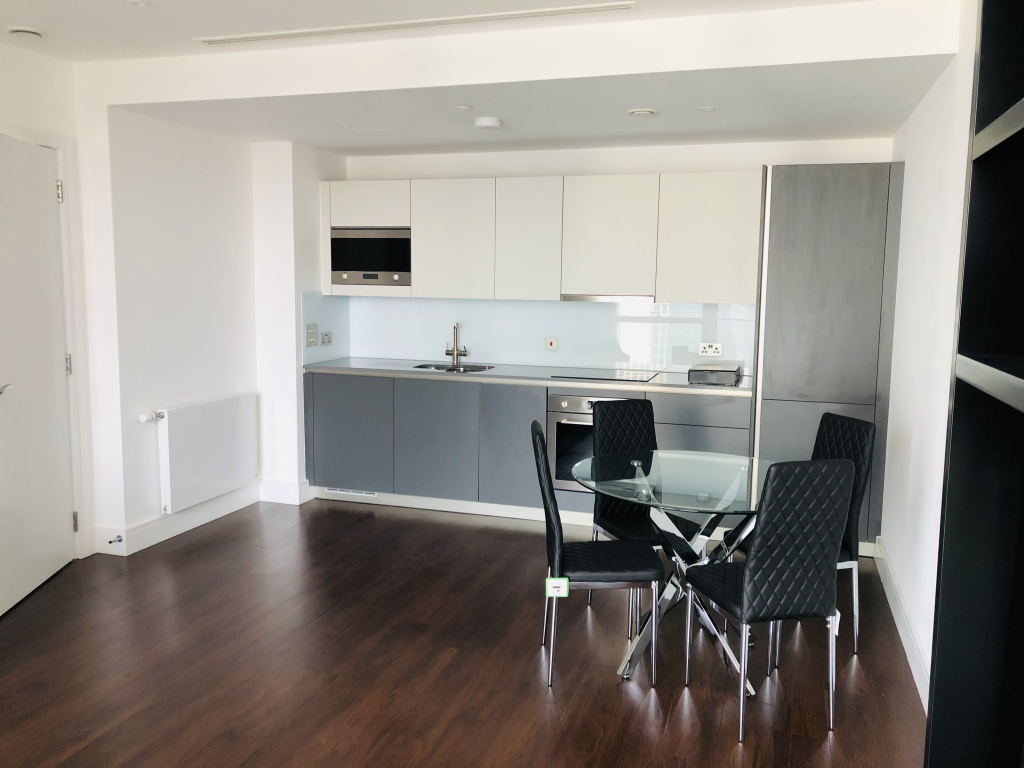 9 Harbour Way, London, E14 9DX