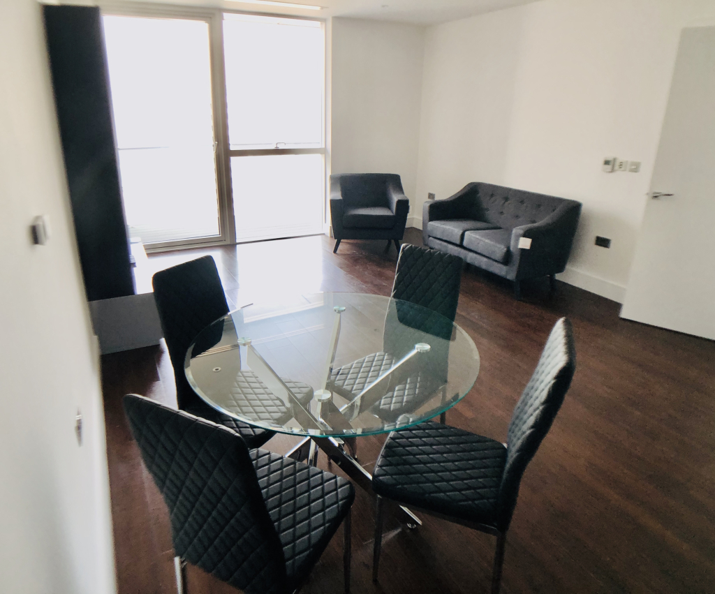 9 Harbour Way, London, E14 9DX