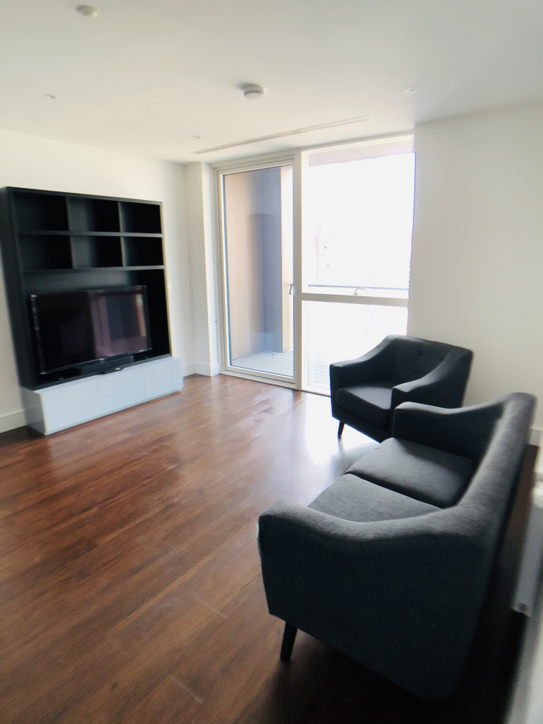 9 Harbour Way, London, E14 9DX