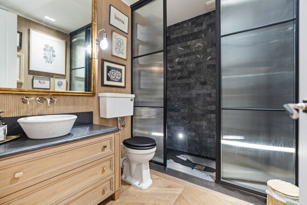 5 Lennox Gardens Mews, London, SW1X 0DP