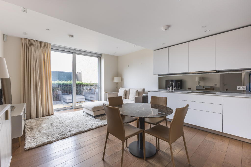 2 Bolander Grove, SW6 1EY