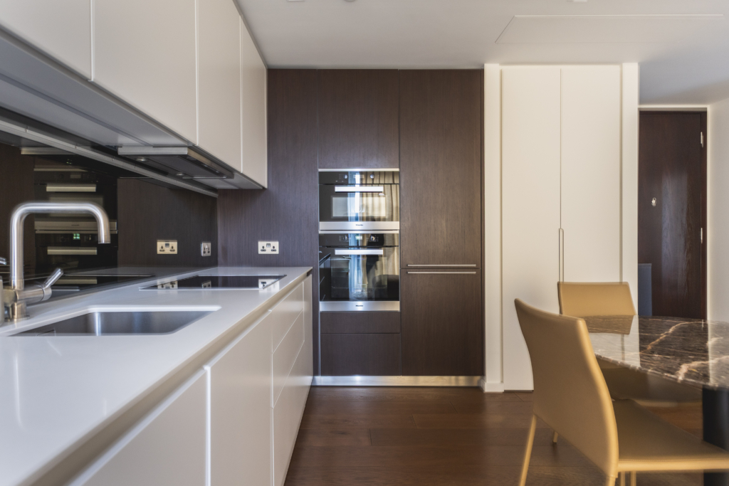 2 Bolander Grove, SW6 1EY