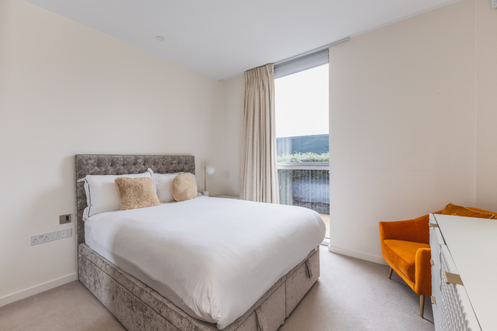 2 Bolander Grove, SW6 1EY
