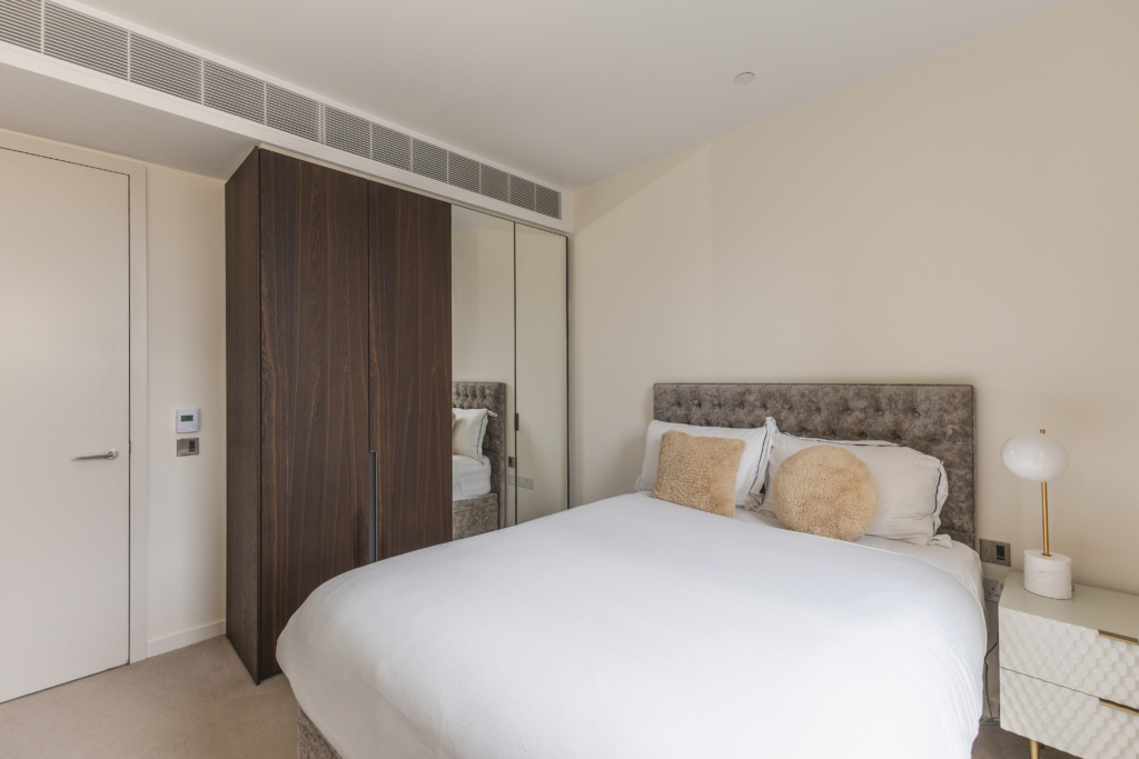 2 Bolander Grove, SW6 1EY