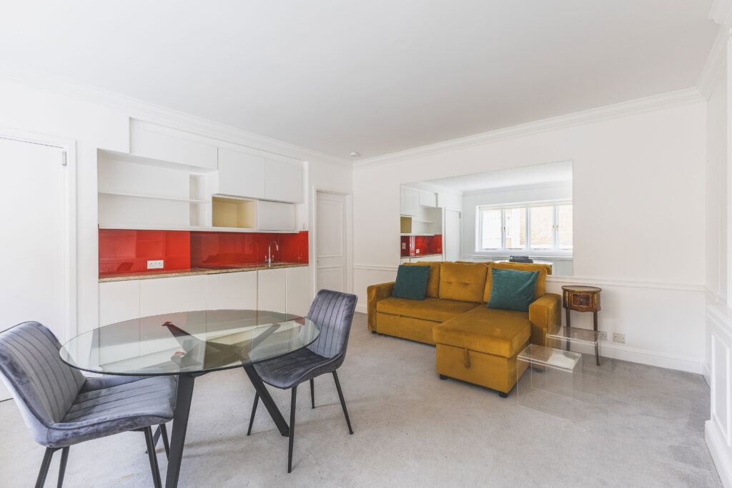 15 Lennox Gardens, London, SW1X 0DB